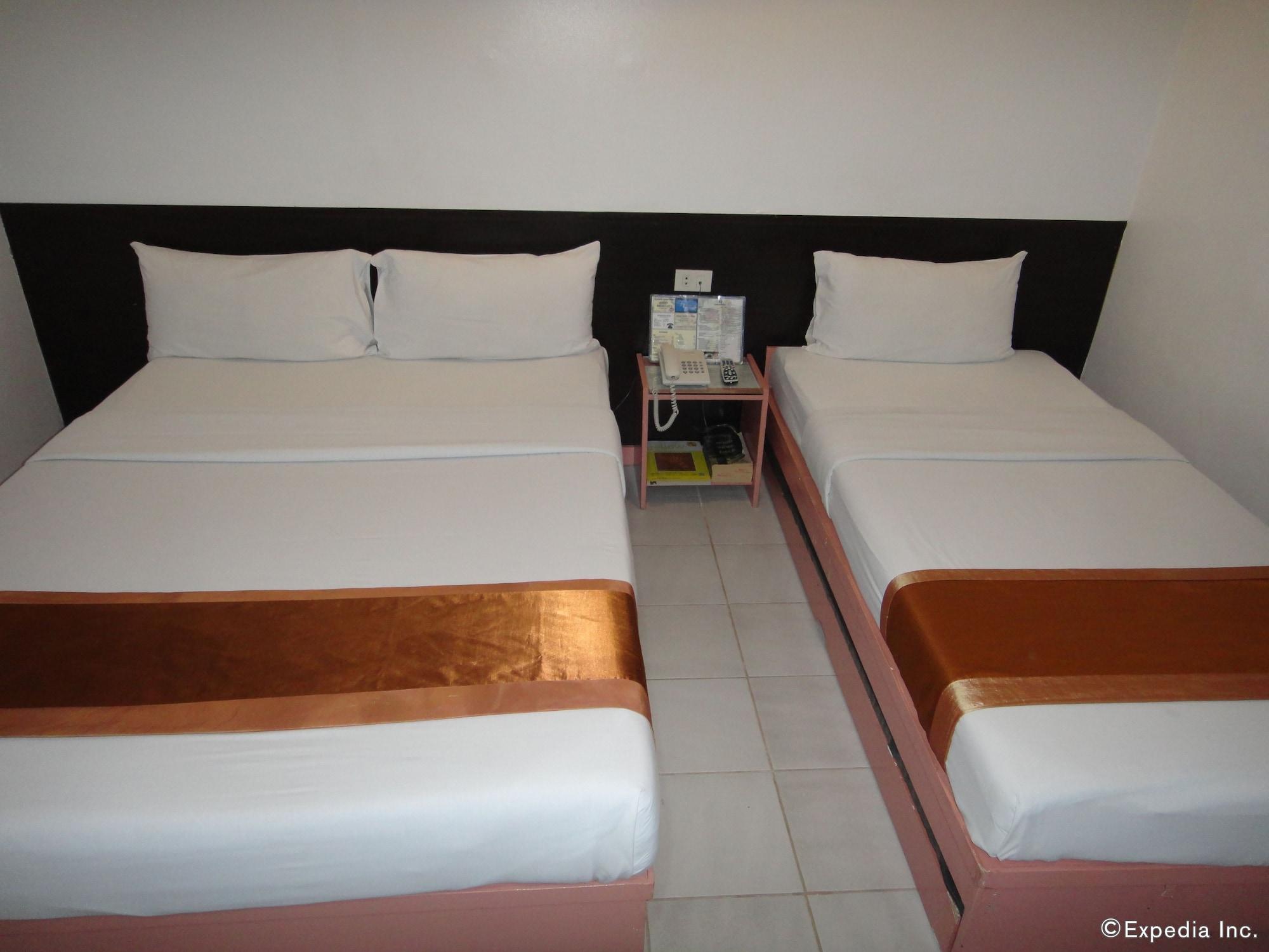 Hotel Pier Cuatro Cebu Exterior foto