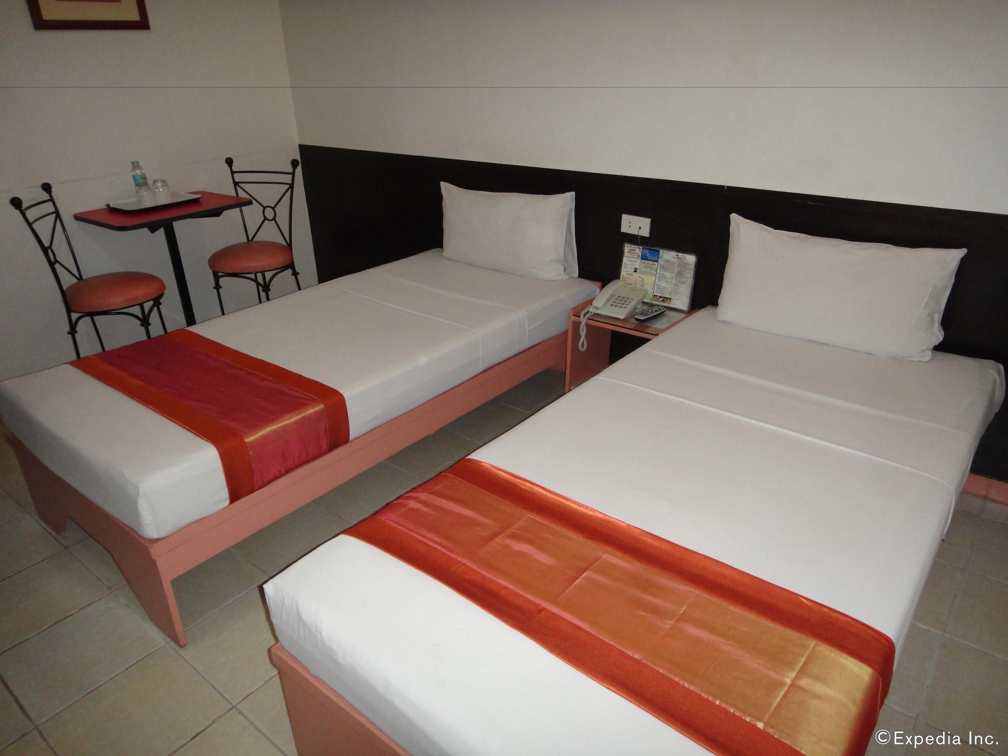 Hotel Pier Cuatro Cebu Exterior foto