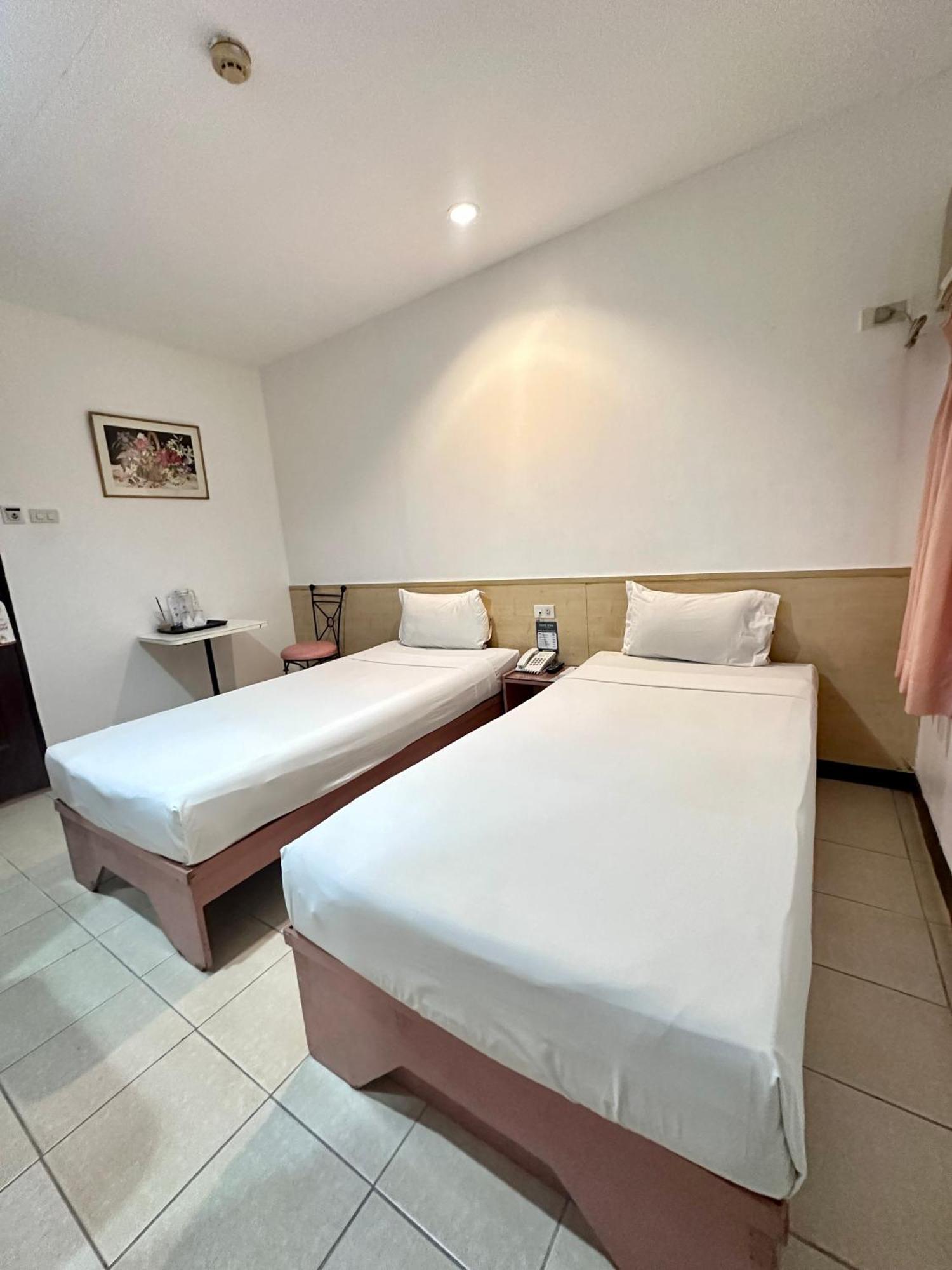 Hotel Pier Cuatro Cebu Exterior foto